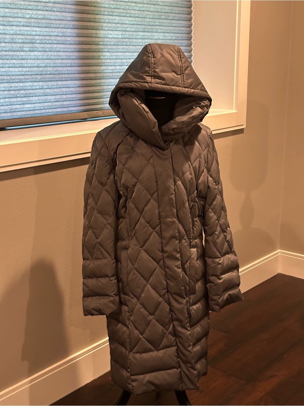 Gallery Hooded Quilted Puffer Coat - Gray